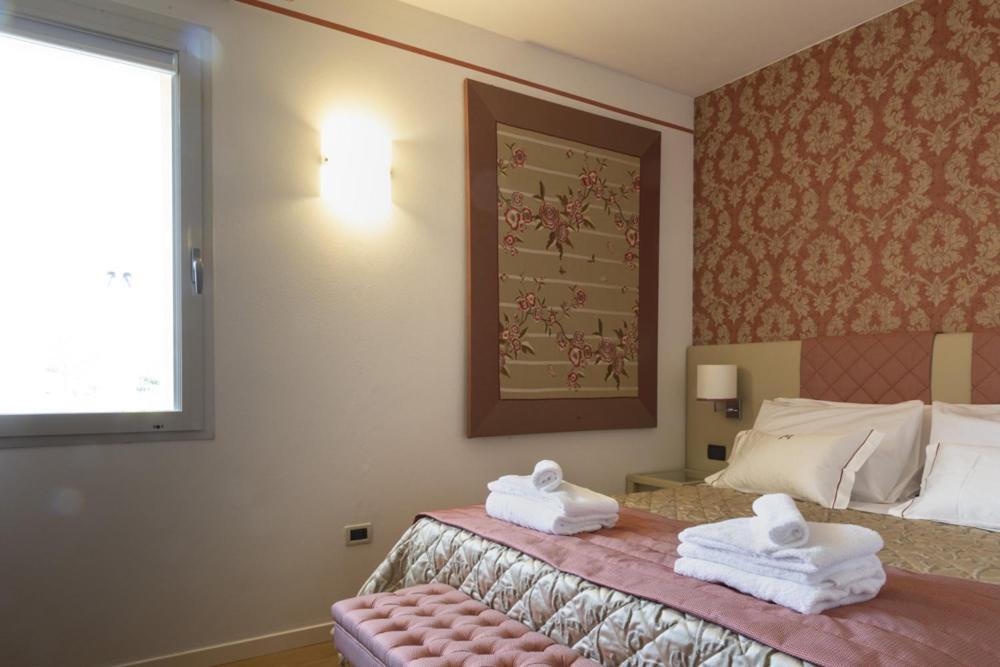 Hotel Miramonti Enoteca Pove del Grappa Kültér fotó