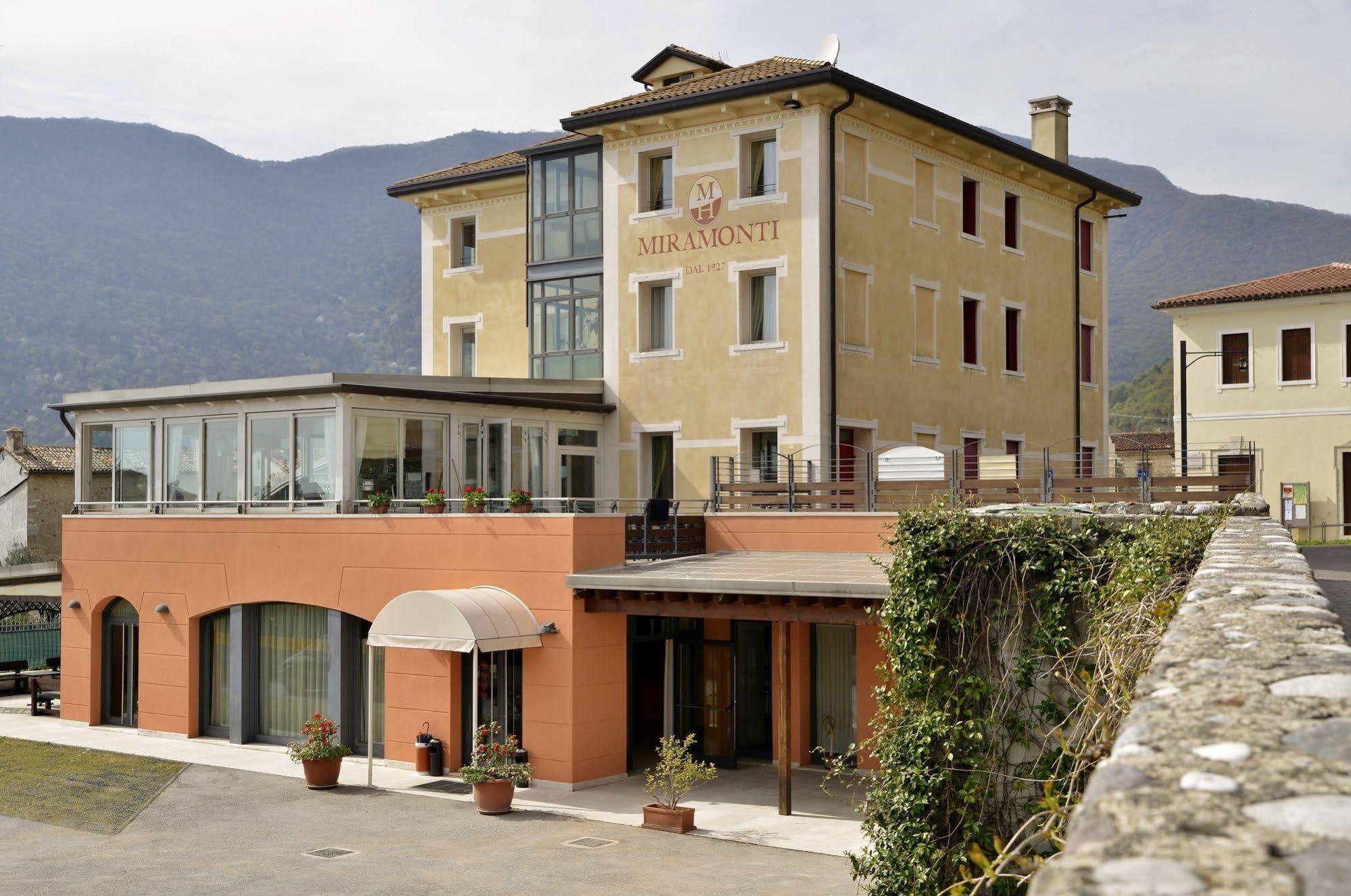 Hotel Miramonti Enoteca Pove del Grappa Kültér fotó